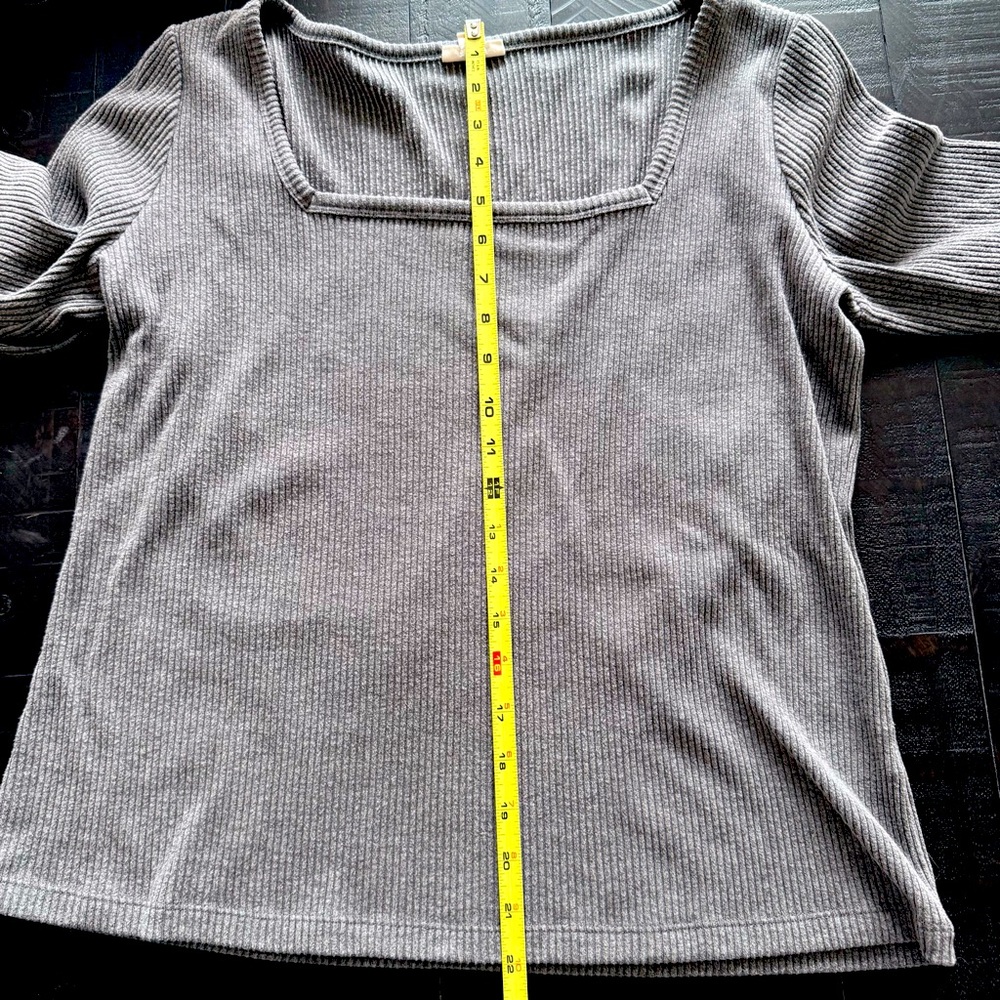 a.n.a Ribbed Square Neck Puff Sleeve Long Sleeve Top-Grey Women’s Size Large EUC - Picture 9 of 9